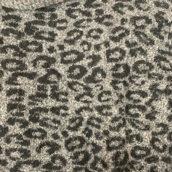 Anthropologie women's small tunic sweater cowl neck gray cheetah wool yak long s - Picture 6 of 10